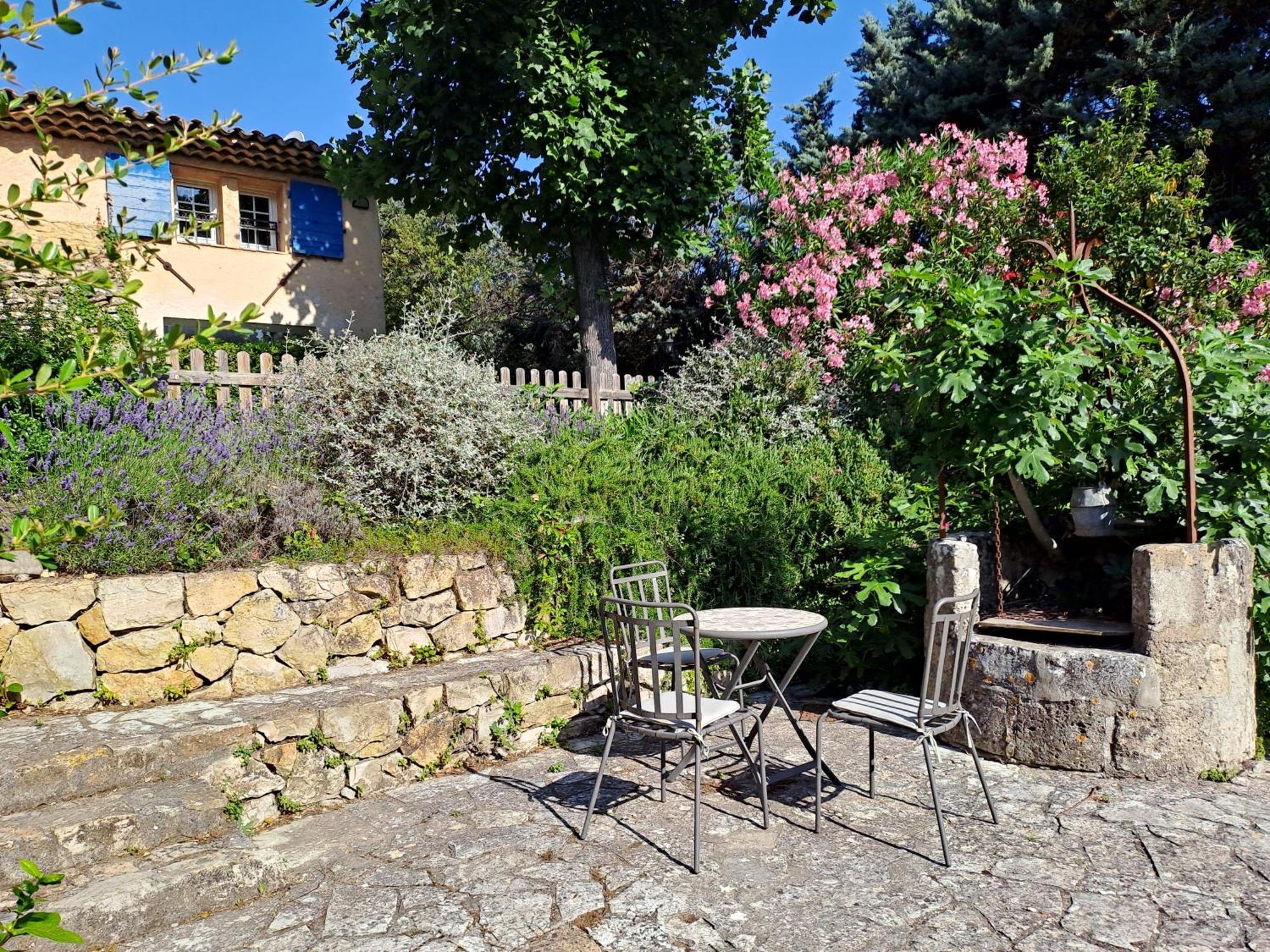 La Ferme Bed & Breakfast Saint-Marc-Jaumegarde Exterior foto