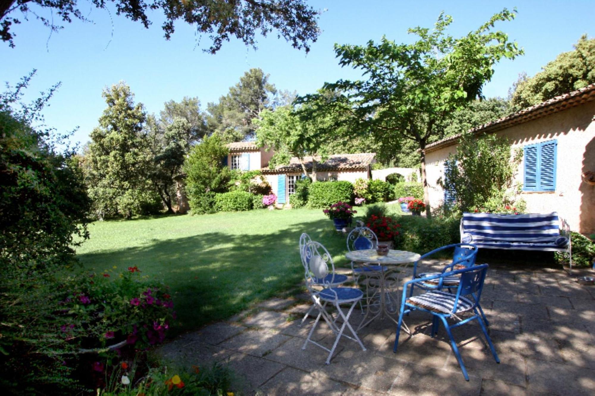 La Ferme Bed & Breakfast Saint-Marc-Jaumegarde Exterior foto