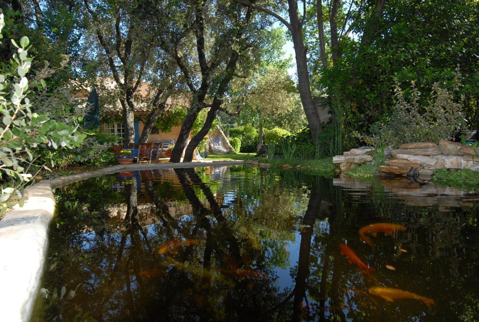 La Ferme Bed & Breakfast Saint-Marc-Jaumegarde Exterior foto